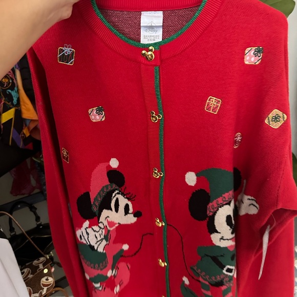Disney mickey santa red sweater 2024 xl only brand new tags attached - Picture 2 of 3